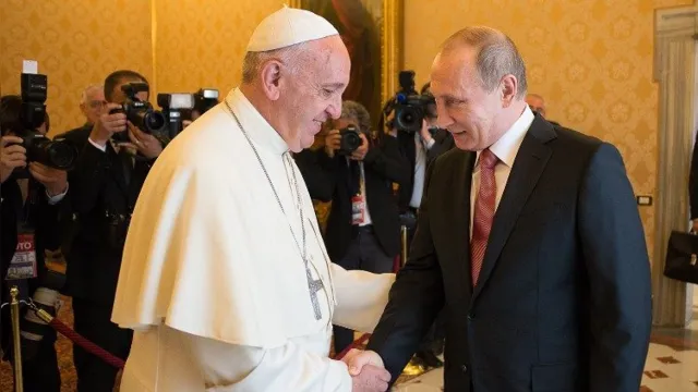 Imagem ilustrativa da notícia Papa diz querer visitar Putin após novo ataque russo