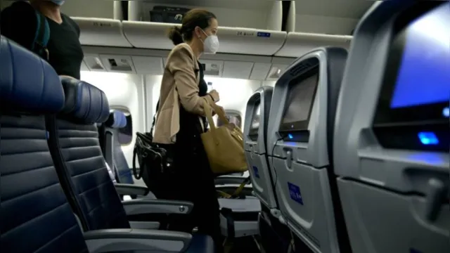 Imagem ilustrativa da notícia Aviões: uso de máscaras em voos continua obrigatório 