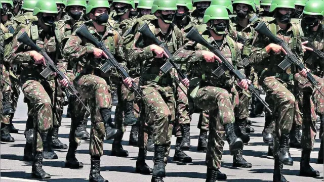 Imagem ilustrativa da notícia Exército abre 167 vagas com salários de até R$ 8.245.