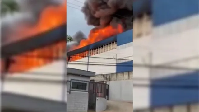Imagem ilustrativa da notícia Incêndio atinge fábrica de plástico em Guarulhos (SP)