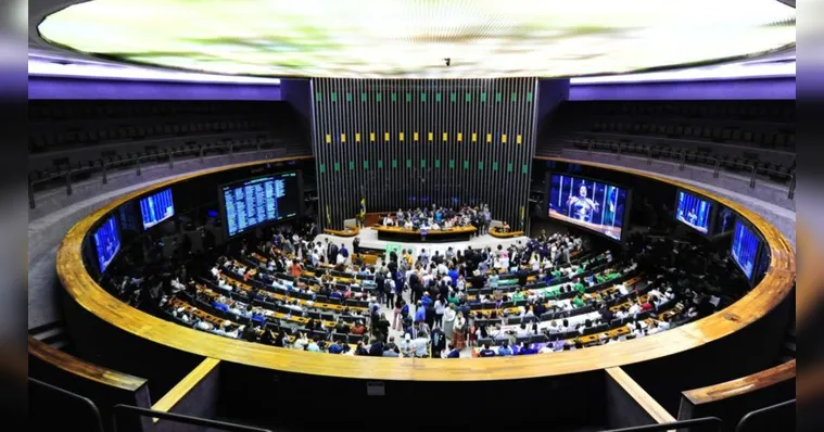 Imagem ilustrativa da notícia Câmara aprova piso salarial de R$ 4.750 para Enfermagem