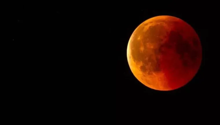 Imagem ilustrativa da notícia Planetário realiza observação de eclipse domingo (15)