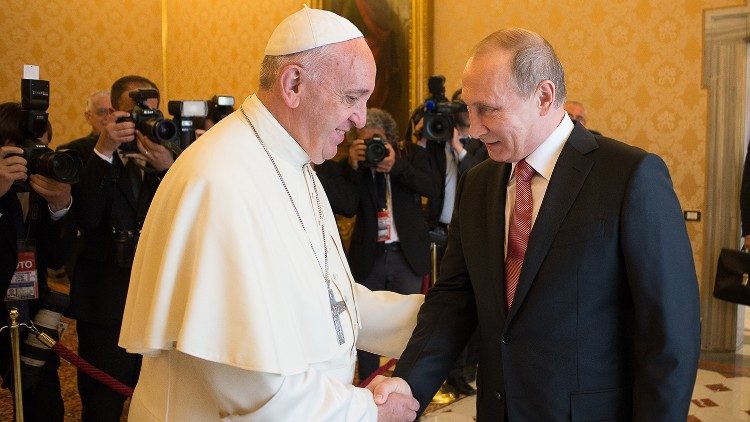 Imagem ilustrativa da notícia: Papa diz querer visitar Putin após novo ataque russo