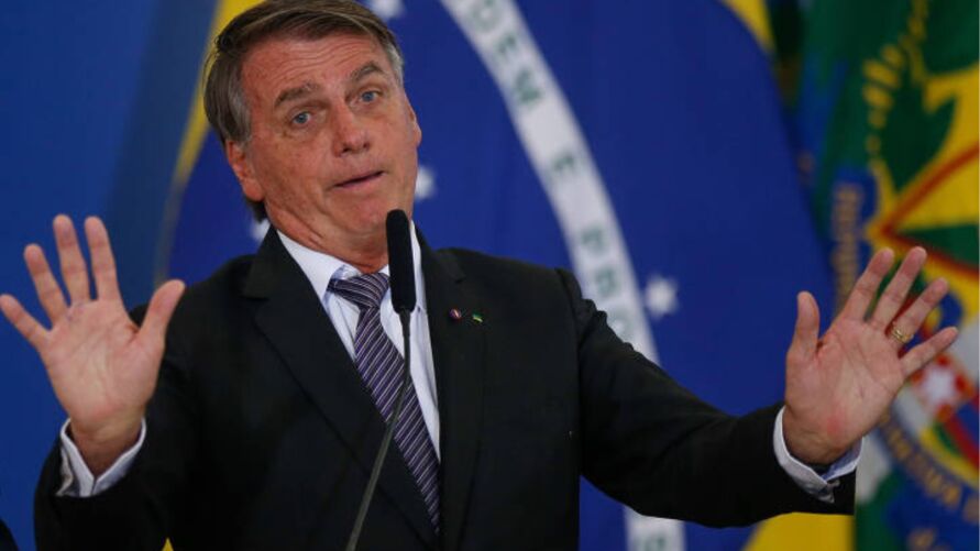Imagem ilustrativa da notícia: Em ano eleitoral, Bolsonaro quer convocar mil para PF e PRF