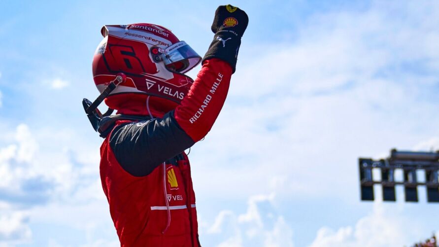 Monegasco Charles Leclerc da Ferrari superou seu rival direto na disputa pelo título de 2022