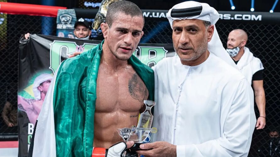 Bruno Caveira é campeão do maior evento de MMA do Oriente Médio