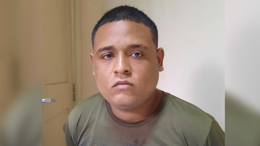 Davisson Luís de Moraes foi preso e é acusado de ter estuprado uma criança de 7 anos e uma adolescente de 16 anos.