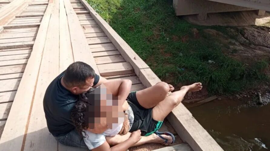 Policial impede jovem de se jogar de ponte no Pará