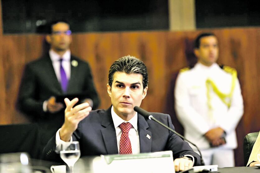 Helder Barbalho afirma que é preciso ter anuência do governo brasileiro para financiar projetos