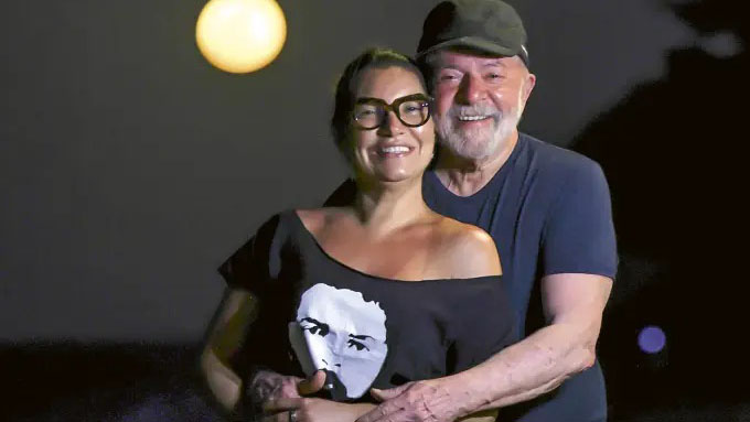 O ex-presidente Lula e sua atual esposa  a socióloga Rosângela da Silva