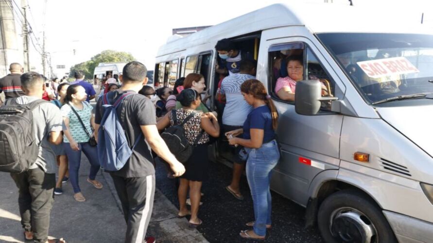 Sem ônibus nas ruas da Grande Belém, passageiros precisaram apelar para o transporte clandestino
