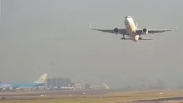 O Boeing 767 partindo de Campinas