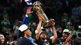Imagem ilustrativa da notícia Golden State Warriors bate o Celtics e é campeão da NBA