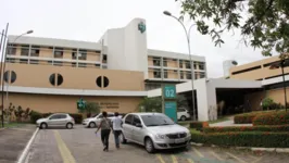 Jovem recebeu alta após um mês e 22 dias internada no Hospital Metropolitano