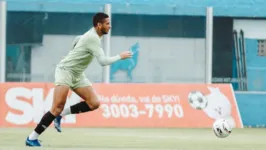 O jogador esteve presente no treino desta quinta-feira (30), no Banpará Curuzu