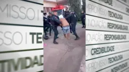 Imagem ilustrativa da notícia Homem é surrado por policiais após perder o controle em UPA