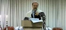 Uri Lam, rabino da Congregação Israelita, emocionou a web com a homenagem às vítimas do Vale do Javari.
