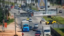 Condutores devem ter atenção redobrada no trânsito durante o feriadão.