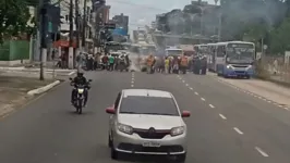 Trânsito na Almirante Barroso, na tarde desta sexta-feira (10).