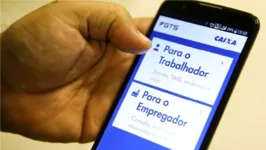 O crédito é feito em conta poupança social, aberta automaticamente pela Caixa