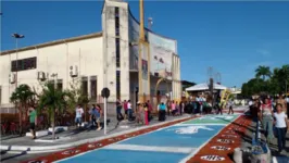 A procissão começa e termina em frente a Paróquia de Nossa Senhora do Perpétuo Socorro