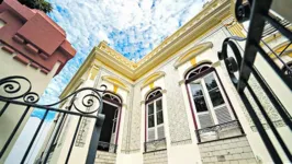 Detalhe da fachada do Palacete que agora está revitalizado