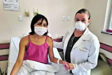 Maria Adriane com a médica transplantadora, Silvia Cruz
