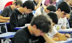 O cursinho preparatório é voltado para pessoas de baixa renda, que precisam de assistência para a prova do Exame Nacional do Ensino Médio.