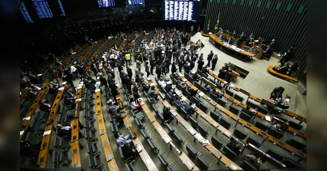 Imagem ilustrativa da notícia Câmara acelera projetos para reduzir conta de luz