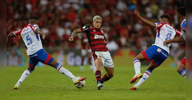 Imagem ilustrativa da notícia Flamengo perde para o lanterna Fortaleza no Maracanã lotado