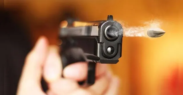 Imagem ilustrativa da notícia Policial sofre atentado e sobrinho de 10 anos é baleado