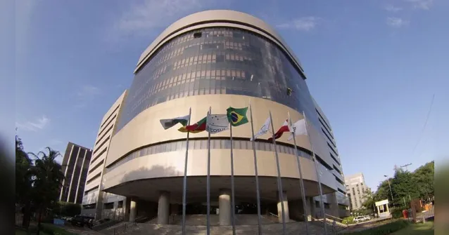 Imagem ilustrativa da notícia Salário de R$ 32 mil: TRF4 publica edital para juiz federal