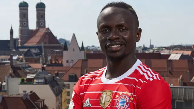 Imagem ilustrativa da notícia Video: Bayern apresenta oficialmente atacante Mané