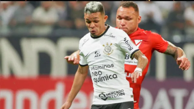Imagem ilustrativa da notícia Corinthians dá mole e fica em 2º no Grupo E da Libertadores
