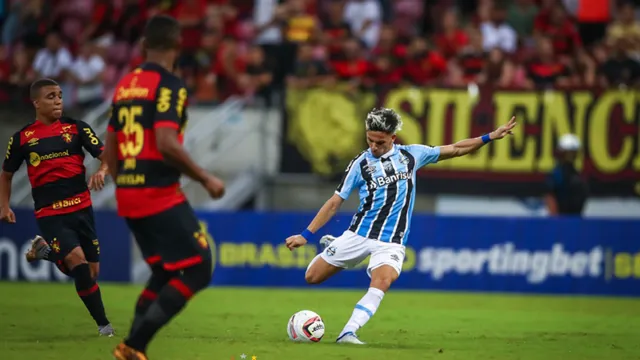 Imagem ilustrativa da notícia Sport
e Grêmio empatam sem gols na briga por vaga no G4