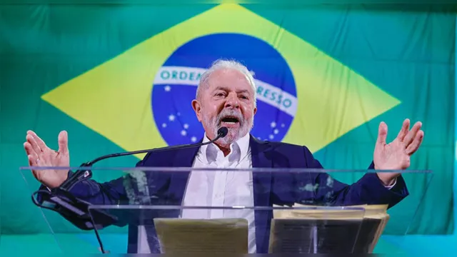 Imagem ilustrativa da notícia Lula
formaliza proposta para participar de até 3 debates