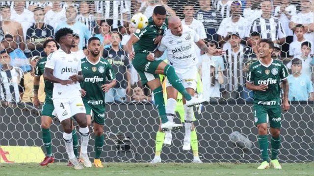 Imagem ilustrativa da notícia Na vila, Palmeiras vence o Santos e assume liderança