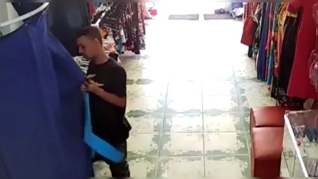 Imagem ilustrativa da notícia Vídeo: casal finge ser cliente para furtar lojas no Bengui