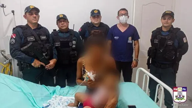 Imagem ilustrativa da notícia Bebê cai em fogareiro no Pará e é salvo por policiais