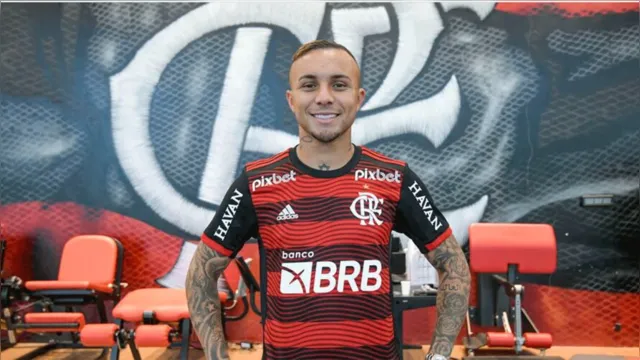 Imagem ilustrativa da notícia Flamengo anuncia saída de Isla e chegada de Cebolinha