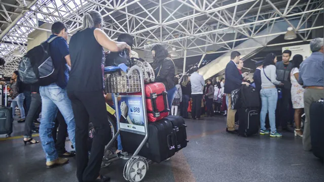 Imagem ilustrativa da notícia Senado
mantém gratuidade para despachar bagagem em voos