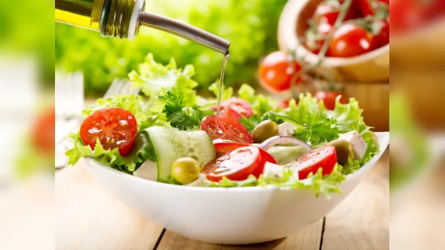 Imagem ilustrativa da notícia Aprenda a fazer 5 saladas fáceis que funcionam como detox