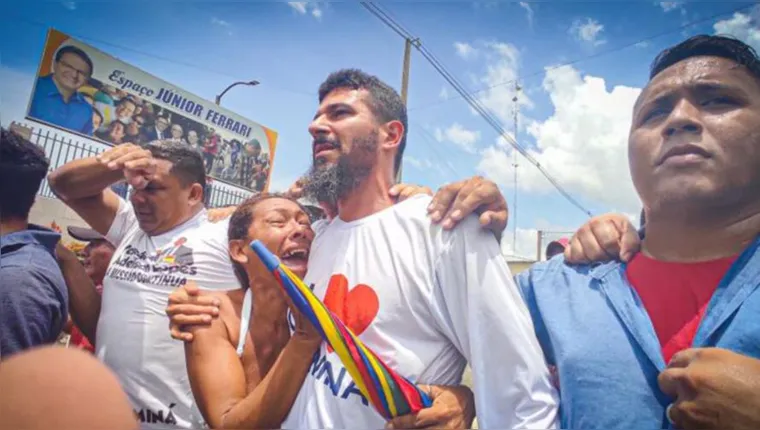 Imagem ilustrativa da notícia Vídeo: prefeito de Oriximiná agride manifestantes com socos