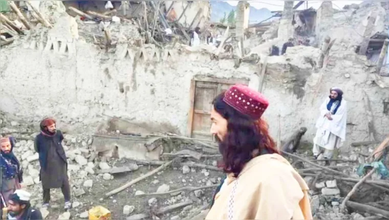 Imagem ilustrativa da notícia Terremoto mata ao menos 920 pessoas no Afeganistão