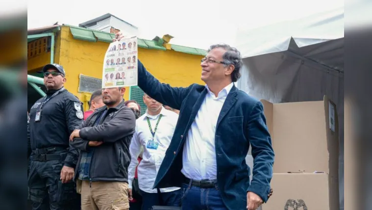 Imagem ilustrativa da notícia Colômbia terá 2º turno entre esquerdista e populista