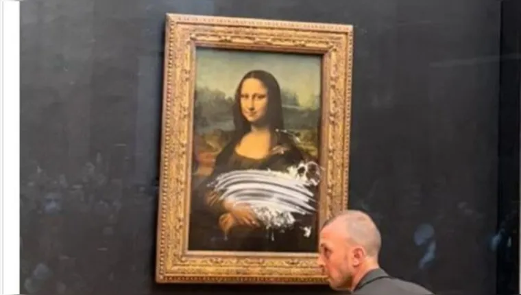 Imagem ilustrativa da notícia Vândalo de Mona Lisa é internado em hospital psiquiátrico