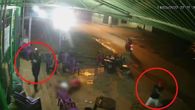 Imagem ilustrativa da notícia Vídeo: atiradores abrem fogo e matam clientes em Altamira