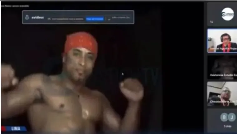 Imagem ilustrativa da notícia Vídeo: Stripper surge nu em audiência virtual de presidente