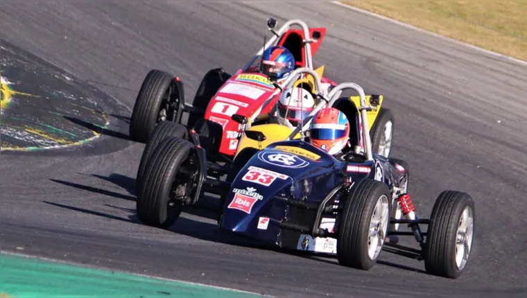 Imagem ilustrativa da notícia Paraense Augusto Santin assume liderança na Fórmula Vee