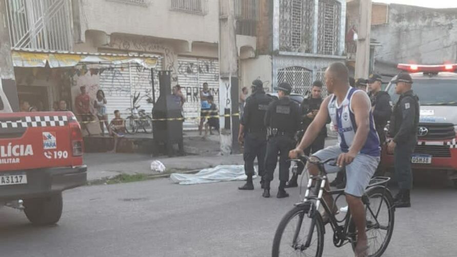 "Mototaxistas" matam homem dentro de bar em Belém